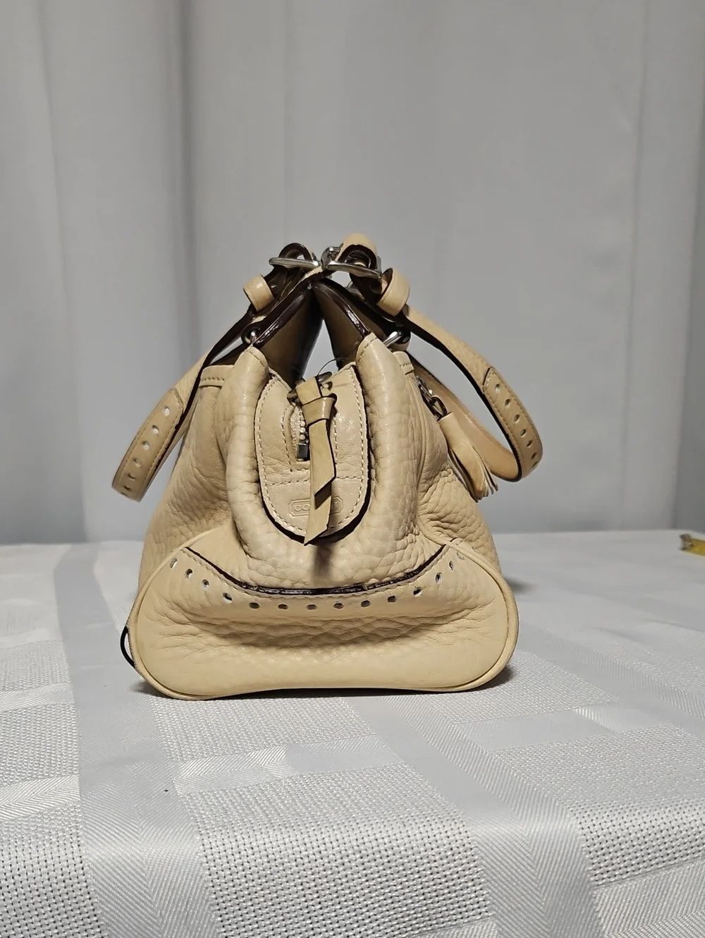 Coach Hampton Sand Beige Pebbled Leqther Tassle Satchel